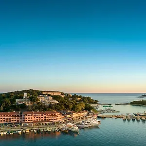 https://apartments-riva-vrsar.in-istria.net
