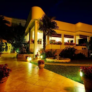 https://villa-fontana-sukosan.hotelinzadar.com